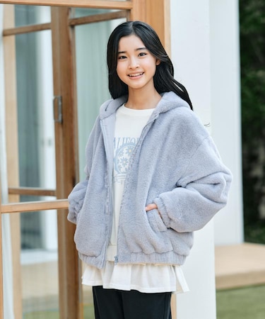 VIVIAN BLUE(ヴィヴィアンブルー)【キッズ】【先行販売】フェイクファーブルゾン