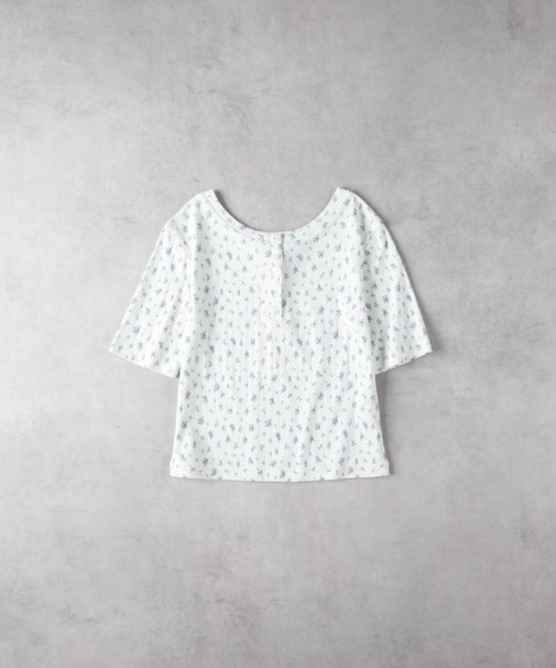 HONEYSUCKLE ROSE(ハニーサックルローズ)【レディース】小花柄プリントTシャツ