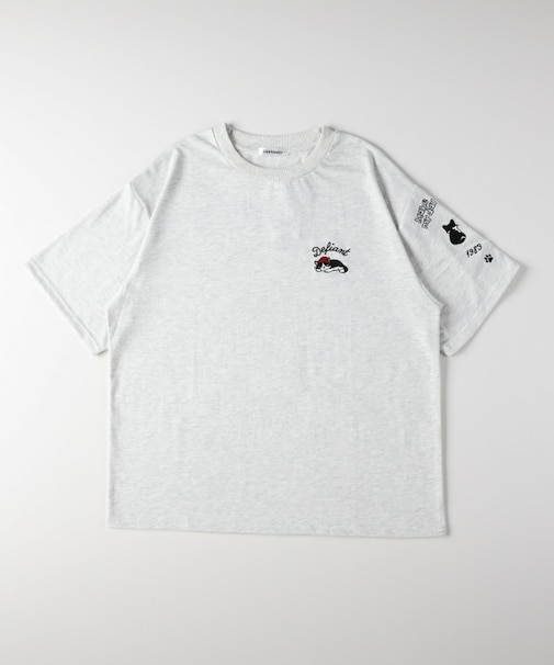 《体型カバー》ネコ袖刺繍Tシャツ