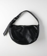 ハーフムーンビッグショルダーバッグ