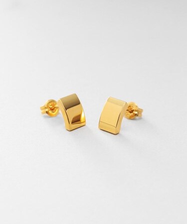 シルバー シールドシェイプ スタッドピアス GP