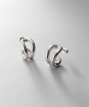 シルバー スモールフープ ニュアンスループピアス