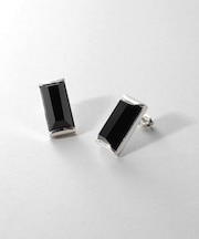 シルバー オニキス バケットカットスタッドピアス