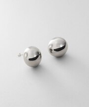 シルバー ホロウラウンドクッションピアス