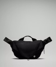 カーブ クロスボディバッグ 3L