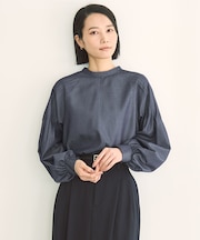 シャンブレーデニム ショルダータックブラウス