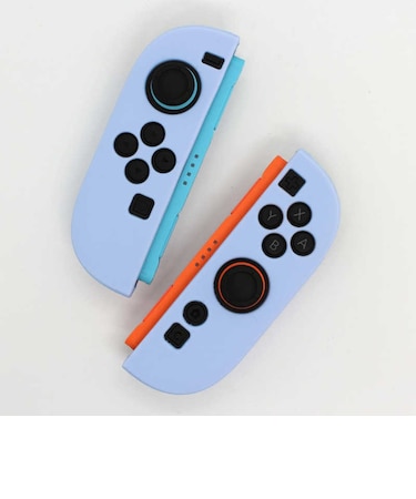 エラムド Switch2 ジョイコン シリコングリップカバー パウダーブルー ERS2JSCB<br>★こちらの商品は人気商品のため、色違い・仕様違い等含め「一家族1台限り」でのご協力をお願いしております。