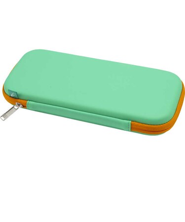 サイバーガジェット　Switch2用スリムポーチ エメラルドSW2ｽﾘﾑﾎﾟｰﾁEM<br>★こちらの商品は人気商品のため、色違い・仕様違い等含め「一家族１台限り」でのご協力をお願いしております。