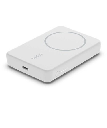 BELKIN　BOOST CHARGE MagSafe対応 磁気ワイヤレスモバイルバッテリー 5K + スタンド(ホワイト) ホワイト [18.0Wh 5000 mAh /充電タイプ] BPD004BTWT