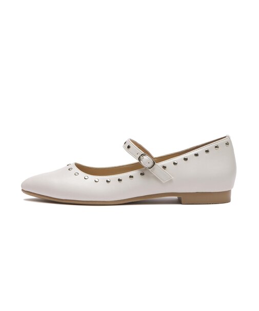 JE-1018A　STUDDED PUMPS　IVORY　685619-0002