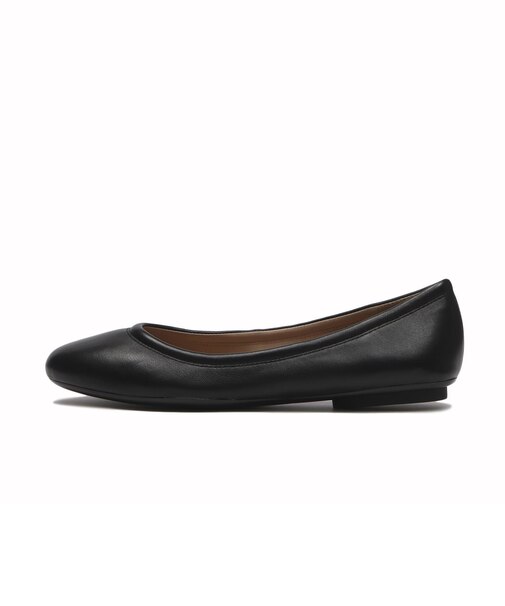W31945 W GEORGIE BALLET FLATS BLACK LTR 696262-0001