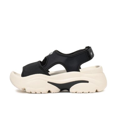 JI2428　OZGAIA SANDAL W　CORE/OFFW/SILV　690273-0001