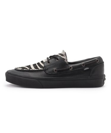 VN000Z96BLA 2-EYELET BOAT SHOE PONY HAIR BLACK 709586-0001