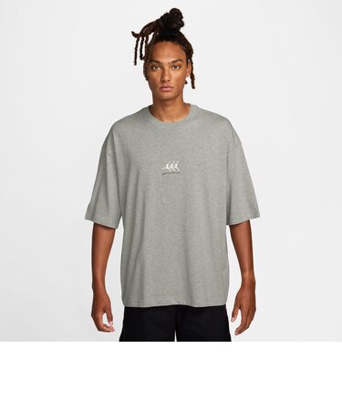 IF3133　M J FLT GFX OVSZ TEE　050GREY H　707097-0002