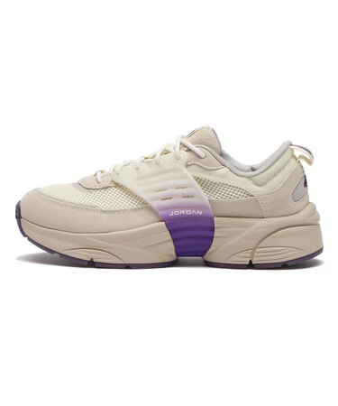 MIW0818　JORDAN TRUNNER O/S SE　120NATURL/NTPU　716315-0001