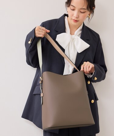 【新色追加】【A4収納】リバーシブルハンドルワンショルダーバッグ