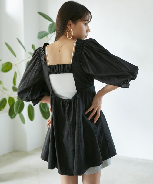 パフスリーブナイロンチュニックブラウス