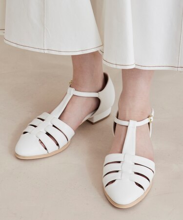 フラットグルカサンダル