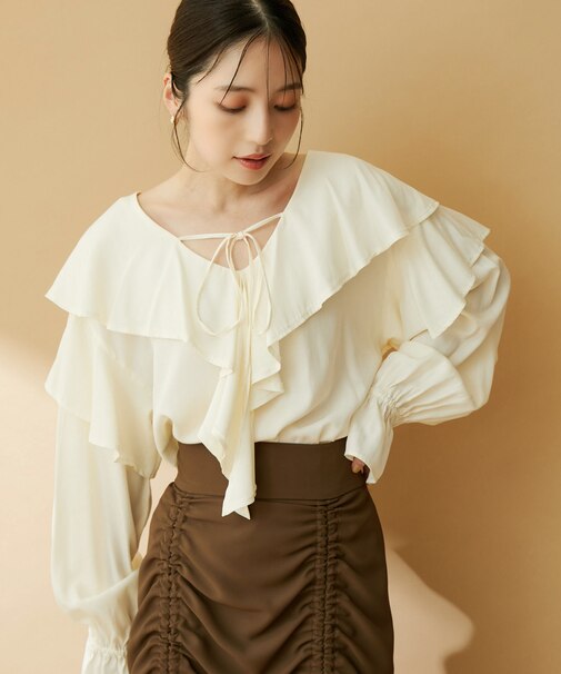 【洗える】ラッフルフリルチュニックブラウス