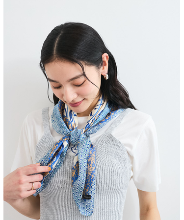 ポムグラネイト柄スカーフ70cm