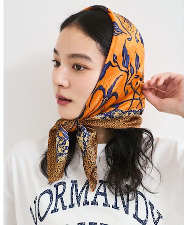 ポムグラネイト柄スカーフ70cm