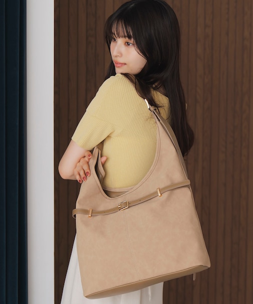 【A4収納】フロントベルトソフトショルダーバッグ