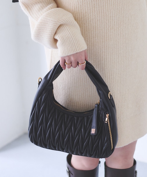 【2WAY】ねじりハンドルキルティングバッグ