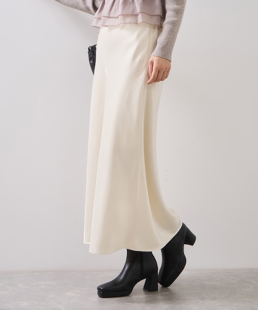 シャイニーナローフレアスカート