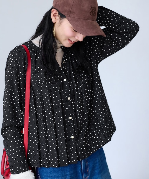 【WEB限定】ゴールドボタンタックブラウス