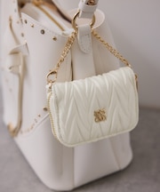 プリーツ加工ポーチチャーム