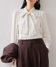 サテンボウタイブラウス