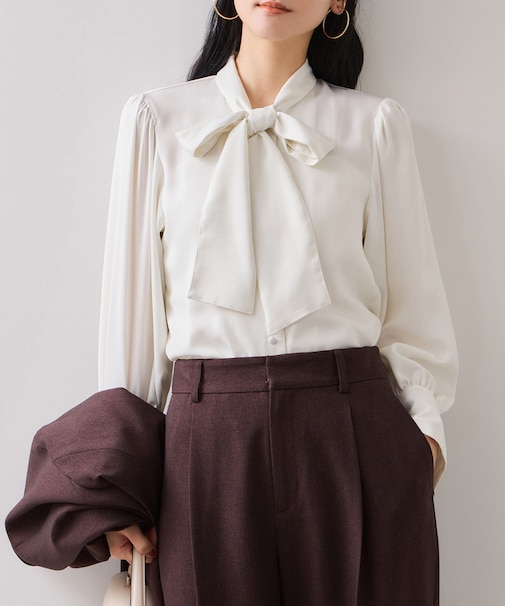 サテンボウタイブラウス