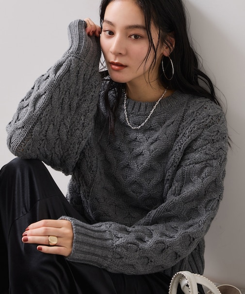 【WEB限定】ローゲージケーブルクロップドニット