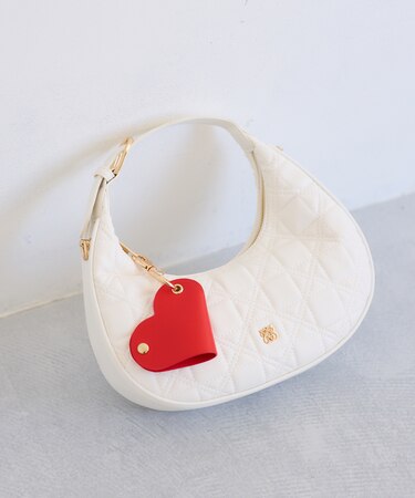 ハートチャーム付き2WAYキルトバッグ