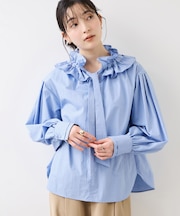 フリルネックブラウス