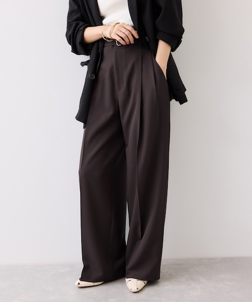 ベルトディティールタックワイドパンツ/イージーケア・接触冷感