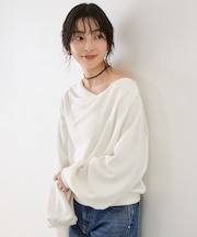 ワンポイント刺繍入りドレープスウェットプルオーバー