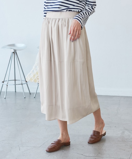 切り替えギャザーフレアスカート