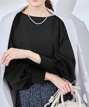 タックインしやすいカットジョーゼットトップス