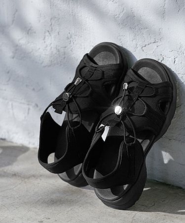 アジャスタースピンドルスニーカーサンダル/リンクコーデ