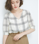 Vネック前開きチェックブラウス