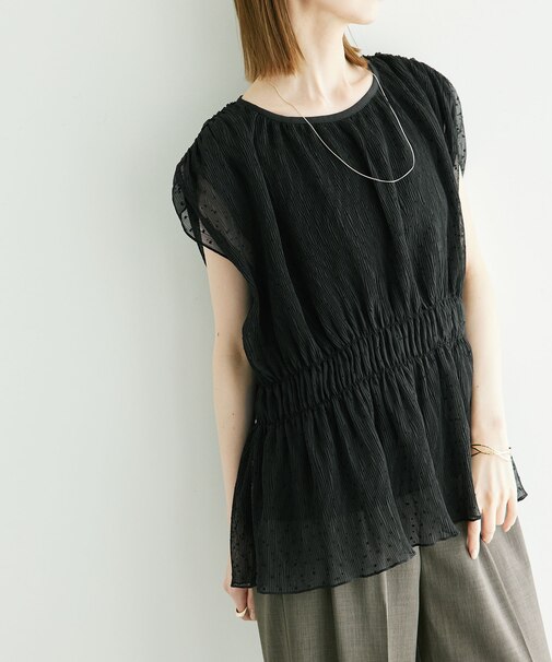 シャーリングドットブラウス