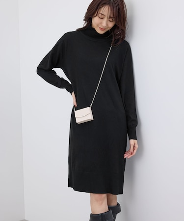 ミニ丈ニットワンピース