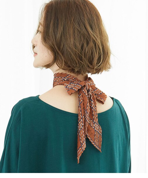 チェックプリーツマルチスカーフ