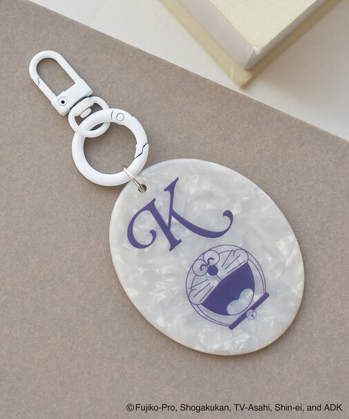 【ドラえもんコレクション】マーブルカラーイニシャルアクリルチャーム