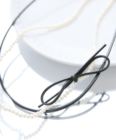 コードリボン×パール2連ショートネックレス