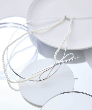 コードリボン×パール2連ショートネックレス