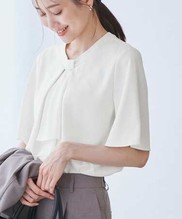 メタルパーツフロントフリルタイブラウス/通勤対応