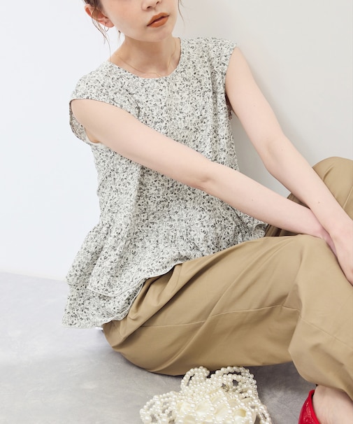 小花柄ティアードゼロスリーブブラウス