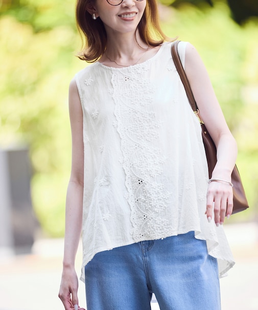 3Dレースノースリーブブラウス